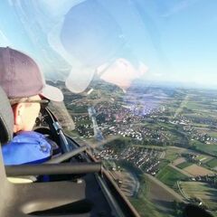 Flugwegposition um 17:09:10: Aufgenommen in der Nähe von Gemeinde Pupping, Österreich in 613 Meter